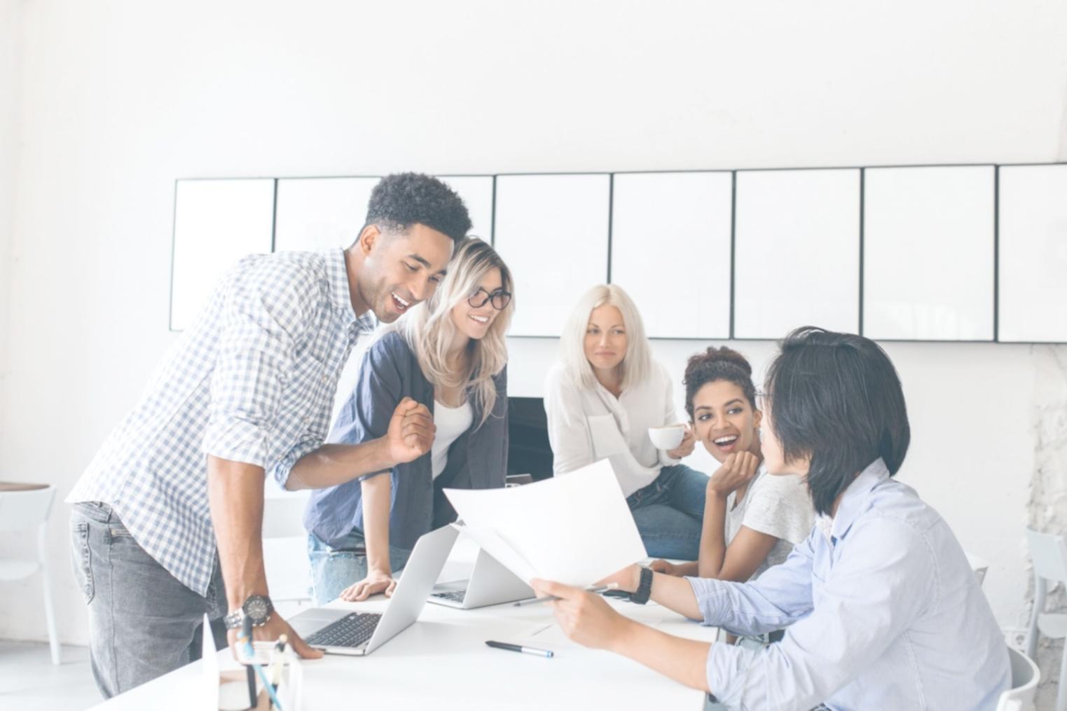 Detaillierte Darstellung von Personalakten und administrativen Dokumenten