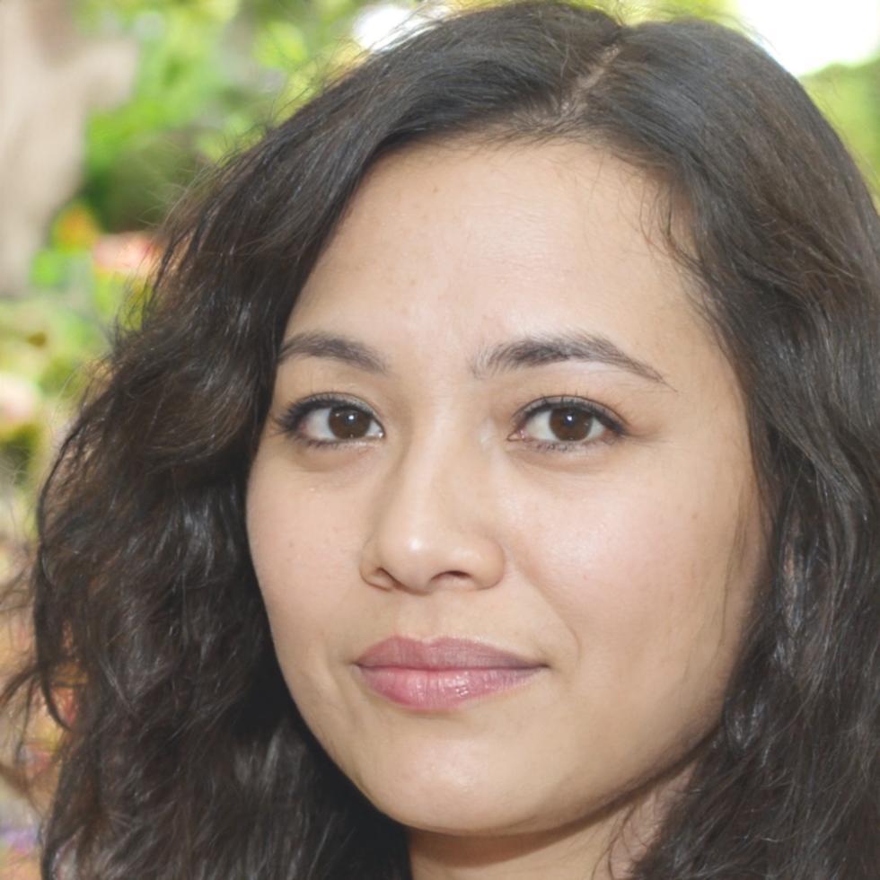 Greta Theiß, erfahrene Dozentin für Personalverwaltung